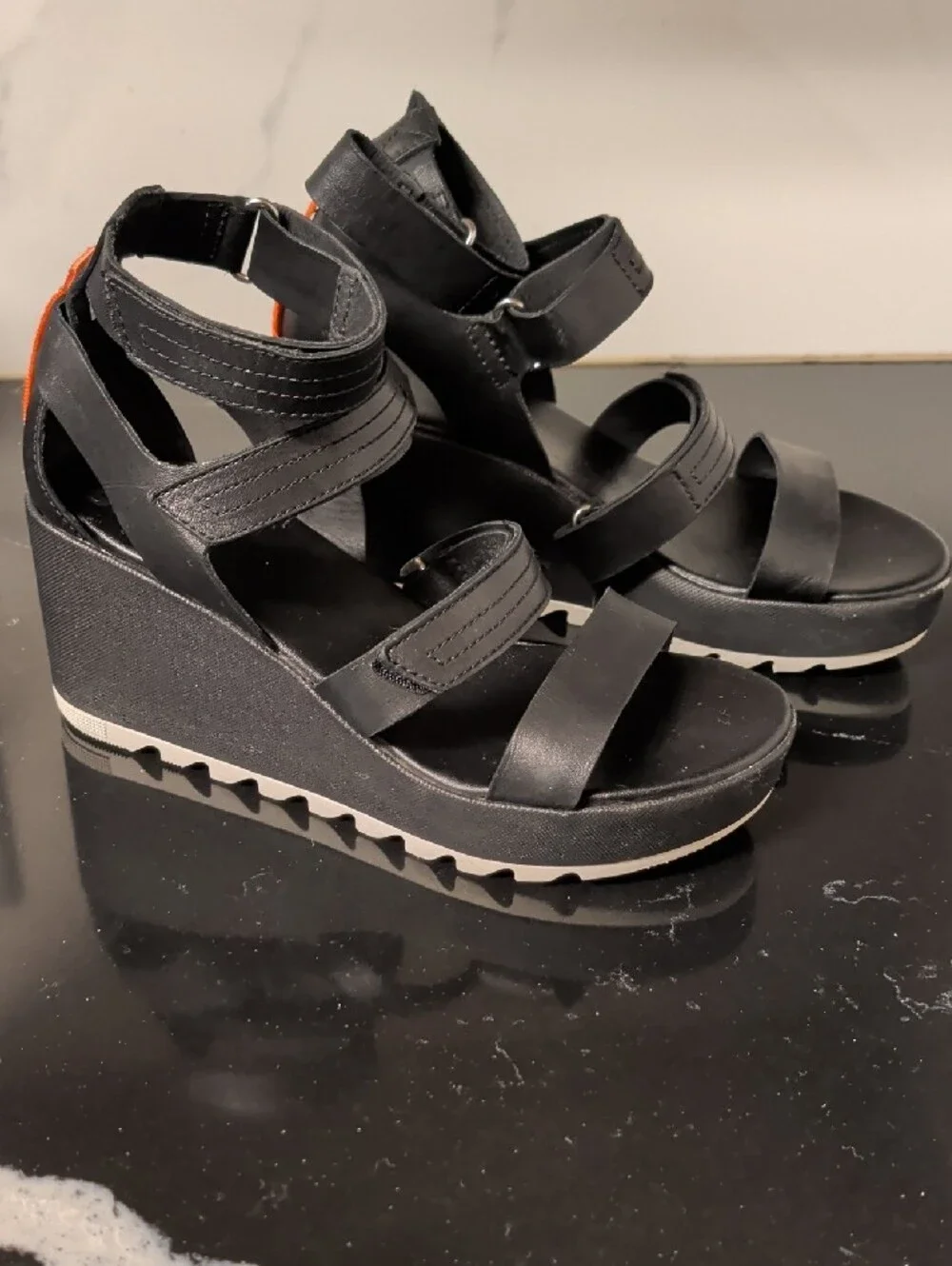 Sorel Cameron Multi-Strap Platform Wedge Size 6 Used Good